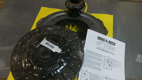 Clutch Kit  240mm +8 Raised Fingers T16 Plus 4 and Plus 8 with R380 gearbox