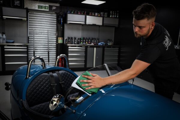 Auto Finesse Crystal - Glass Cleaner - Image 3