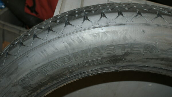 Y181005 Super 3 Avon 130/90R20 Speedmaster Front tyre. Collect ONLY - Image 2
