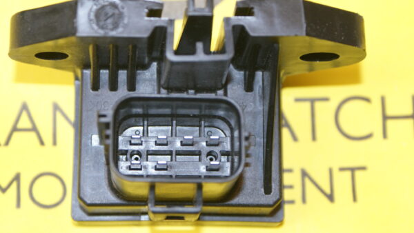 U280013 Plus 4 GDi Fuel pump driver / Relay in rear