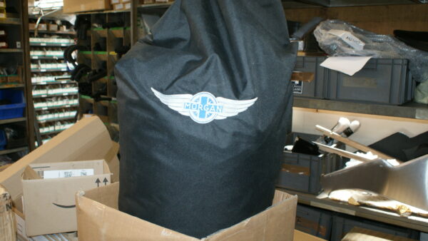 MMM6178 Genuine Morgan Outdoor car cover CX and Aero plus 8 cars - Image 2