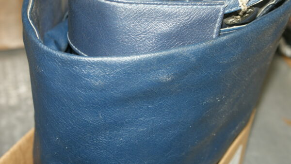 Tonneau - short door - blue everflex ( new old stock)